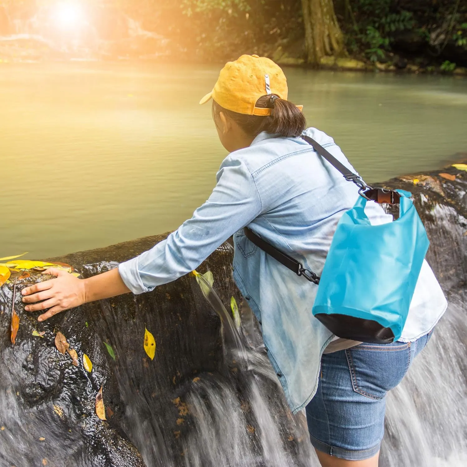 Aduro Waterproof Phone Bag Floating Lightweight Waterproof Bag - Ideal Dry Bags for Kayaking, Rafting, Boating, Swimming, Camping, Hiking, Beach, Fishing, and Backpacking - 2L / 5L / 10L / 20L